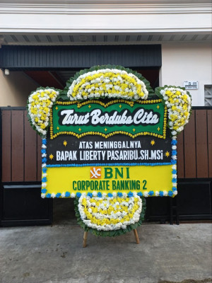 Papan Bunga Duka di Muara Dua