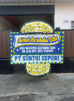 Papan Bunga Duka di Muara Dua
